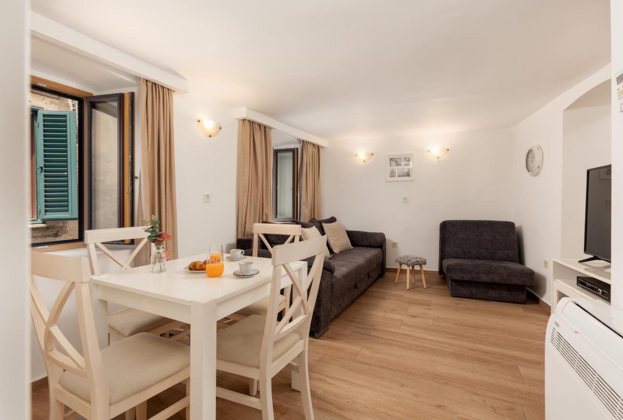 Apartment Amigo Old Town Kotor Exterior photo